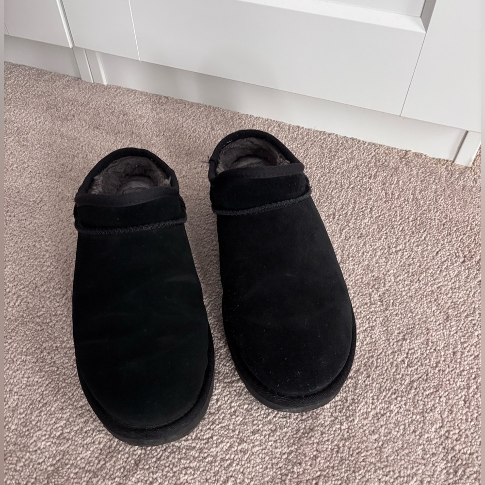 UGG Women’s Classic Slipper